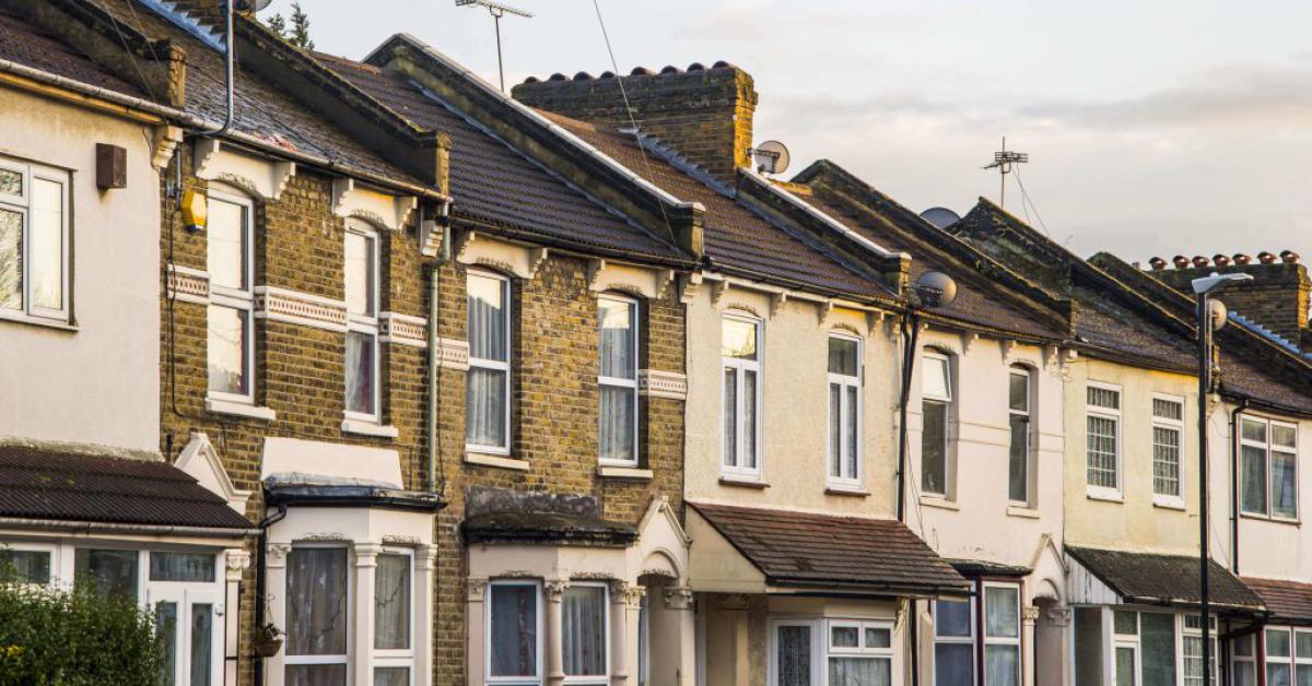 Landlords twice as likely to sell property as buy