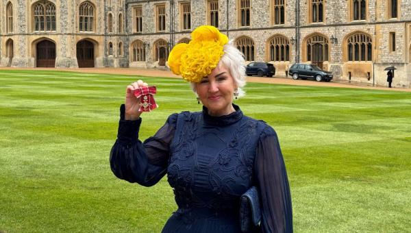 NRLA member Mandy picks up MBE at Windsor Castle