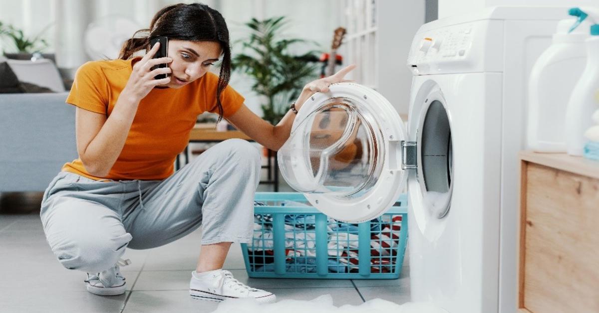 How to fix a leaking washing machine