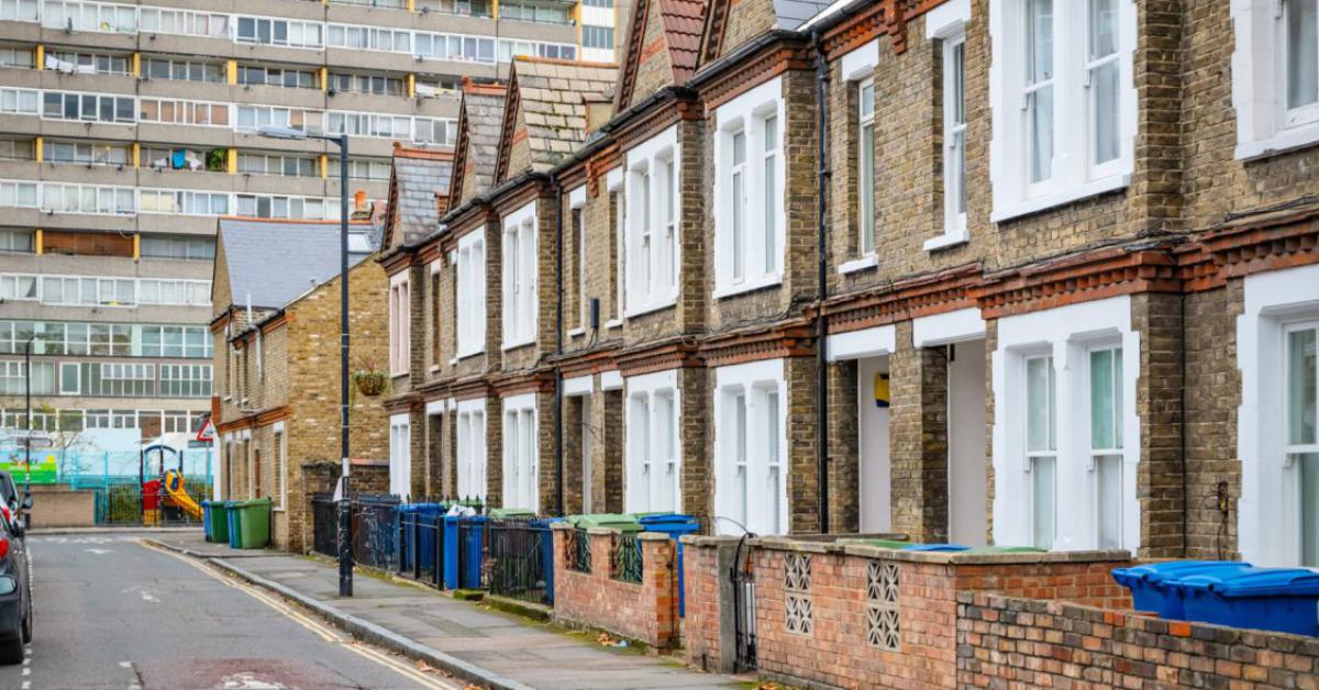 Housing benefit fails to cover rent for 61% of households
