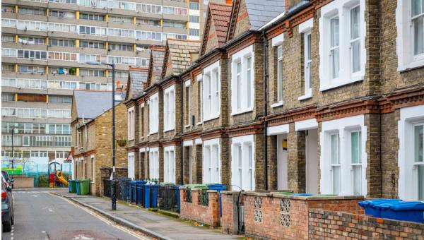 Record numbers of landlords planning to sell homes