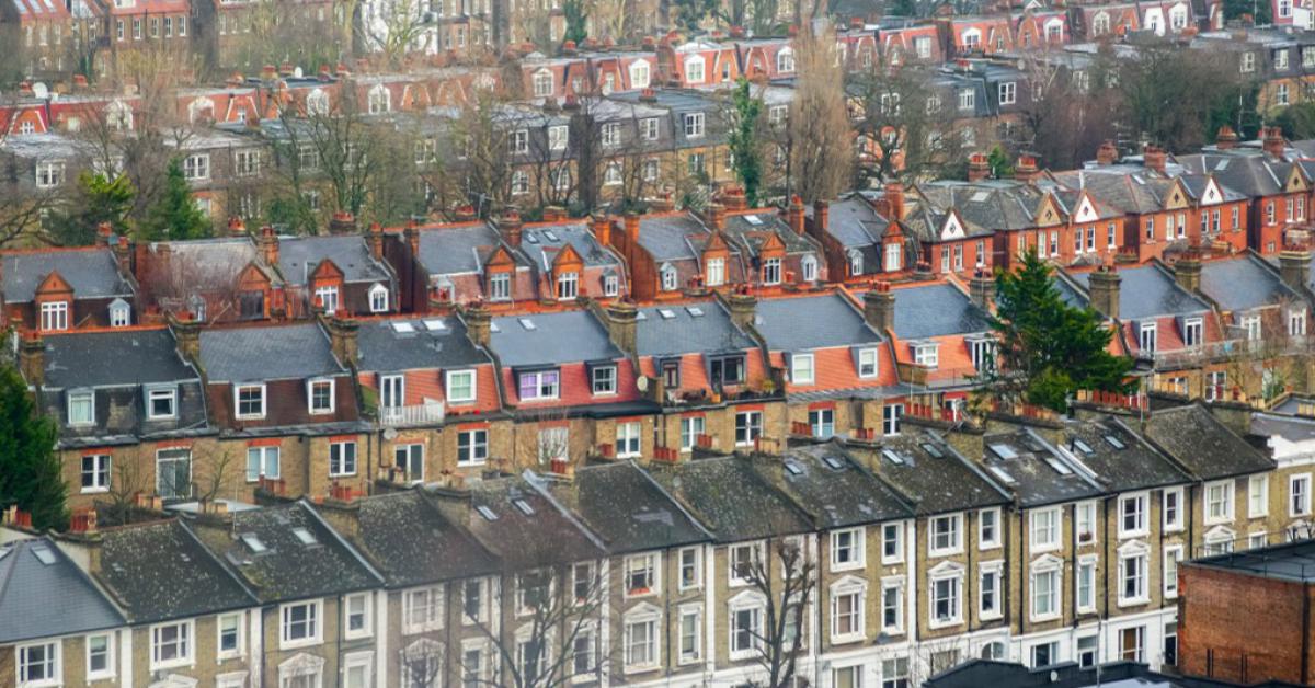 "One size fits all" approach to retrofitting nation's homes risks widening economic inequality, warns new research